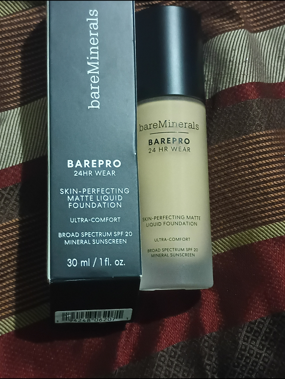 bareMinerals BAREPRO Matte Liquid Foundation Fair Warm 15